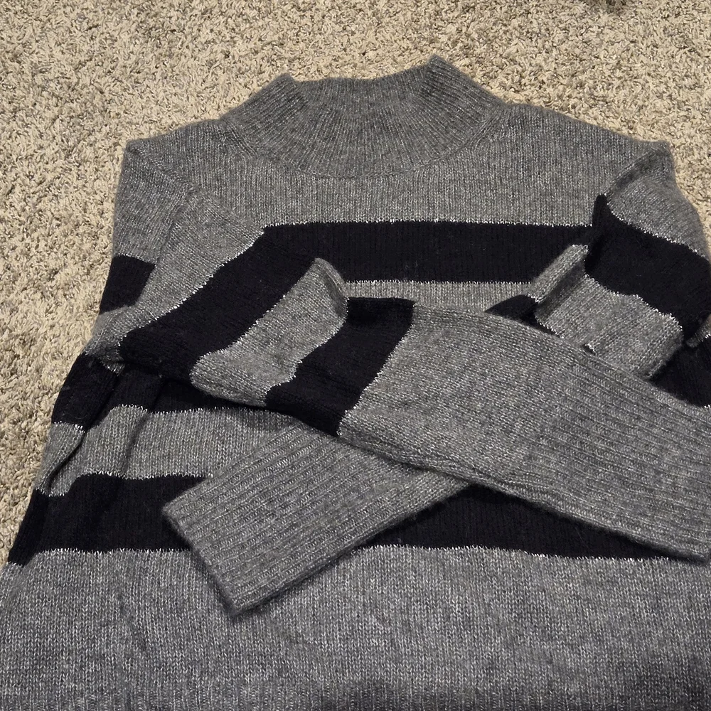 Rails Gray and Black Turtleneck Sweater - Picture 5 of 6